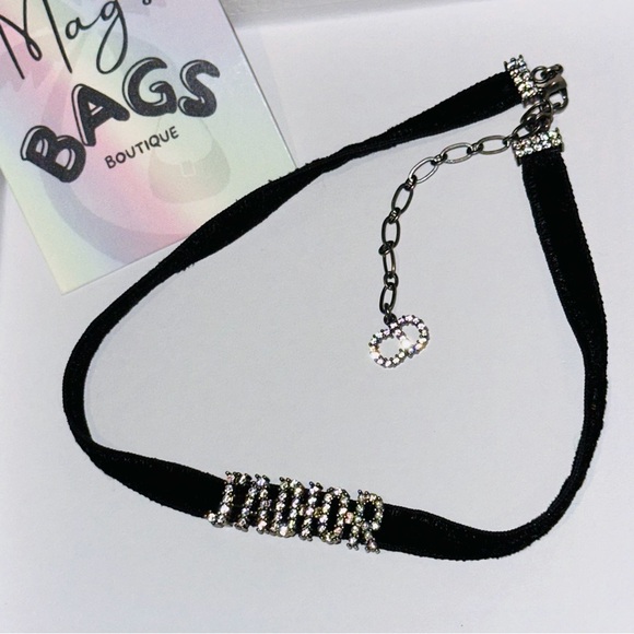 Dior: JADIOR Choker Rhinestone Logo Velvet Necklace - Picture 6 of 12